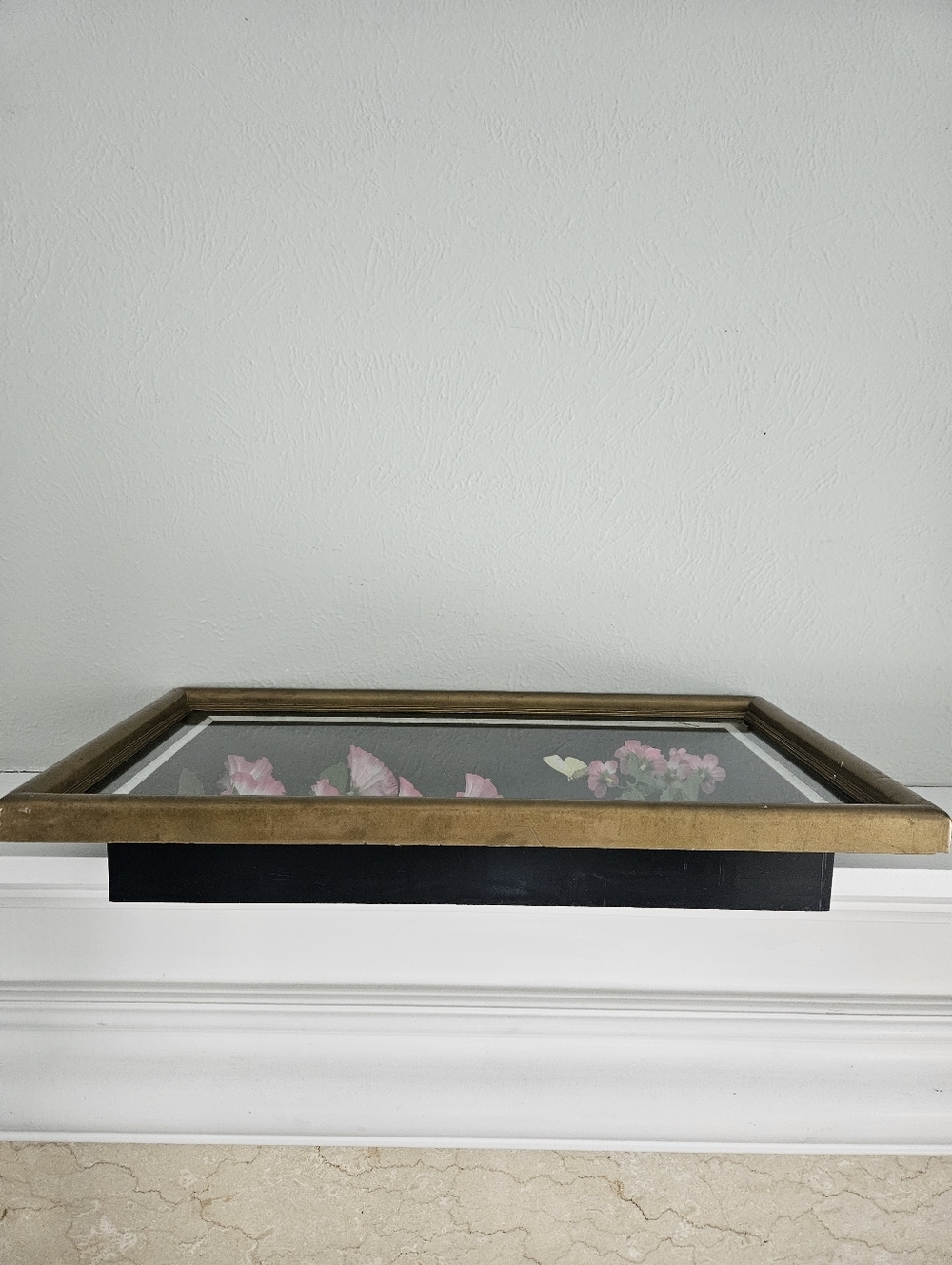 Vintage Silk Floral And Butterfly Framed Shadowbox Display Case Art - Picture 6 of 11